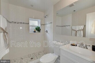 15 Q St NW in Washington, DC - Building Photo - Building Photo