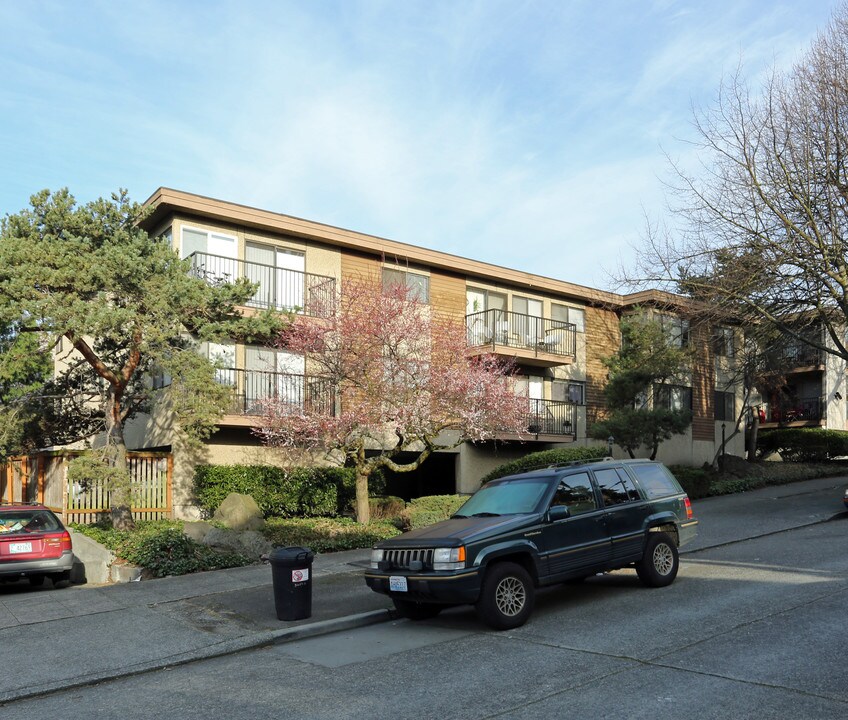 Francis II in Seattle, WA - Foto de edificio