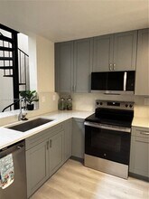 13036 SW 88th Ln-Unit -B201 in Miami, FL - Building Photo - Building Photo