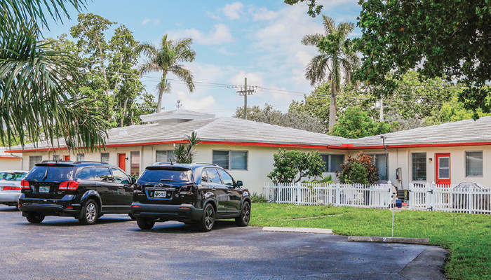 Stratford Gardens Apartments in Plantation, FL - Foto de edificio