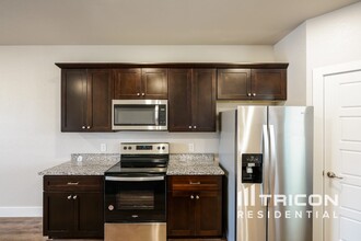 10317 Ft Teran Trl in Crowley, TX - Building Photo - Building Photo