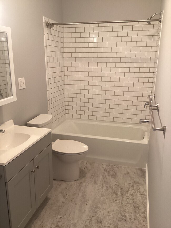 244 W Main St, Unit 2 in Waynesboro, PA - Building Photo - Building Photo