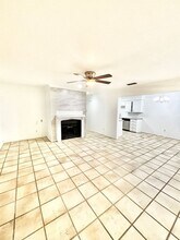 2123 Mistletoe Ave in Fort Worth, TX - Building Photo - Building Photo