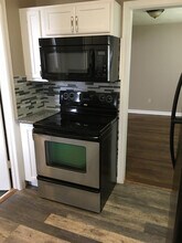 629 Sylvan Ln in Wichita, KS - Building Photo - Building Photo