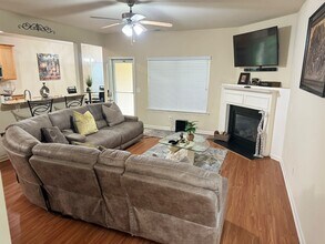 6648 Oak Hill Pass in Fairburn, GA - Building Photo - Building Photo