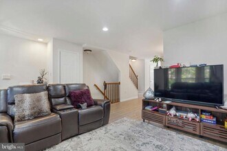 13118 Plotner Farm Rd in Herndon, VA - Building Photo - Building Photo