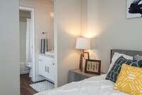 Building Photo - Riverside Villas Apartments in Sacramento, California