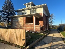 6 S Monterey Ave in Villa Park, IL - Building Photo