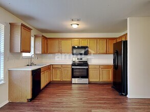 11145 Franklins Tale Loop in Austin, TX - Foto de edificio - Building Photo