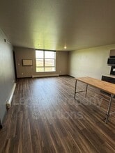 226 E Greenfield Ln in Bismarck, ND - Building Photo - Building Photo
