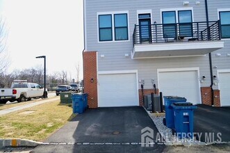 101 Peyton Pl in New Brunswick, NJ - Building Photo - Building Photo