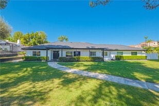 9109 La Alba Dr in Whittier, CA - Building Photo