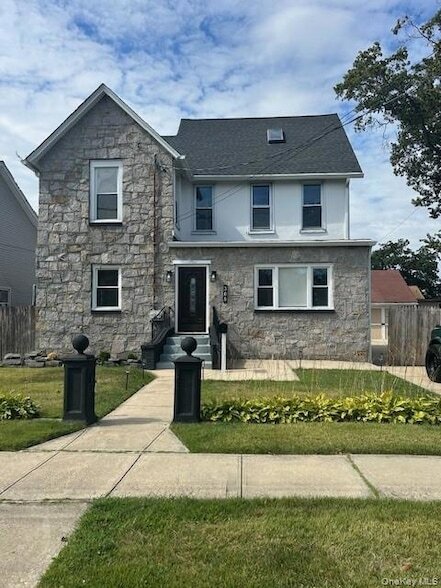 309 S Broadway, Unit 1 - Main Floor