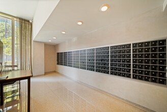 3550 N Lake Shore Dr in Chicago, IL - Building Photo - Building Photo