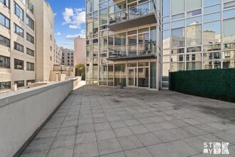 525 Clinton Ave in Brooklyn, NY - Building Photo - Building Photo