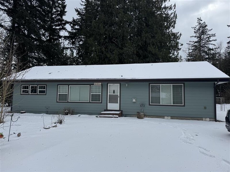 2159 E Pole Rd in Everson, WA - Building Photo