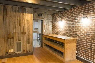 715 Mississippi Ave-Unit -Unit 103 in Signal Mountain, TN - Foto de edificio - Building Photo