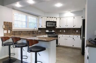 740 Peavy Rd in Dallas, TX - Building Photo - Building Photo