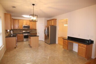 700 Moonlight Way in Suwanee, GA - Building Photo - Building Photo