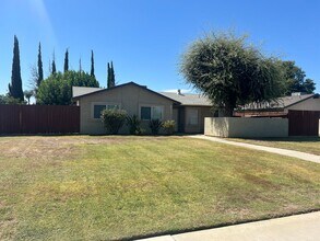 6731 Wilson Rd in Bakersfield, CA - Building Photo - Building Photo