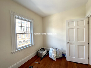 44 Harvest St, Unit 2 in Boston, MA - Building Photo - Building Photo