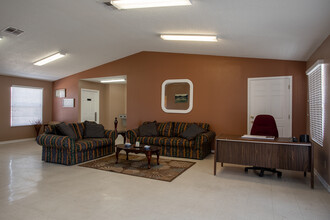 Western Crosby Apartments in El Paso, TX - Building Photo - Interior Photo