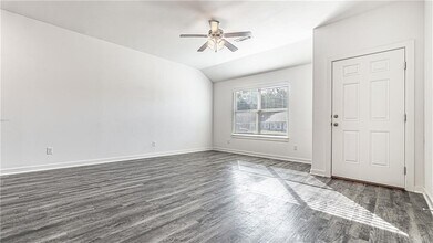 640 Hidden Springs Dr in Decatur, AR - Building Photo - Building Photo