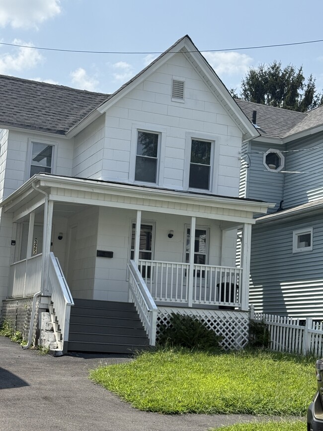 property at 325 Ferdinand St