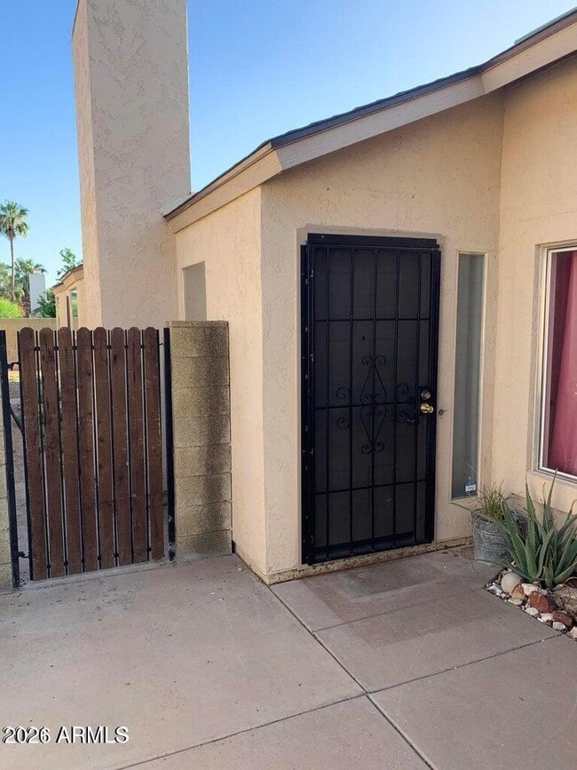 4043 W Camino Del Rio in Glendale, AZ - Building Photo - Building Photo