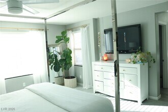 12457 Loggeta Way in Las Vegas, NV - Building Photo - Building Photo