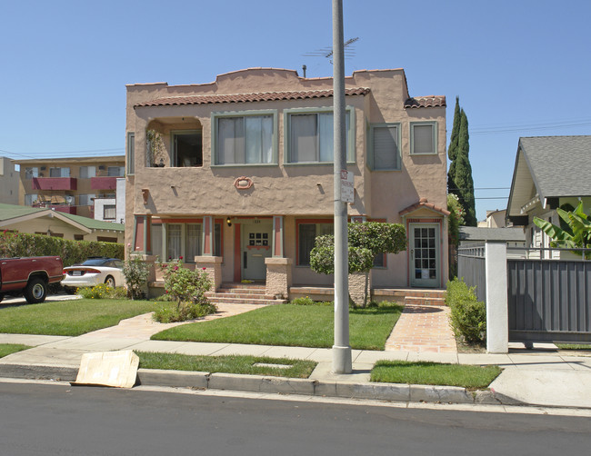 1335-1337 N Mansfield Ave in Los Angeles, CA - Building Photo - Building Photo