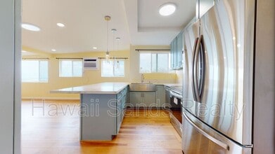 1242 Mamalu St in Honolulu, HI - Building Photo - Building Photo