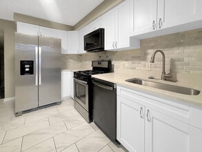1026 W Fayette St in Baltimore, MD - Building Photo - Building Photo