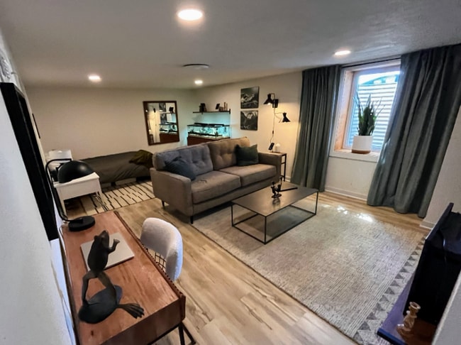 2104-2106 E 58th St in Minneapolis, MN - Building Photo - Building Photo
