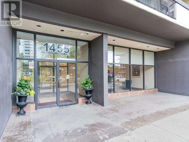 1455-1455 Lawrence Ave W in Toronto, ON - Building Photo - Building Photo