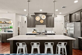119 Via Villina in Buda, TX - Building Photo - Building Photo