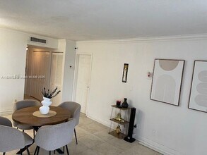 2020 NE 135th St in North Miami, FL - Building Photo - Building Photo