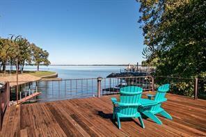 355 Beachside Dr in Trinidad, TX - Building Photo