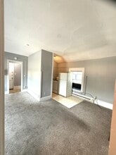 200 S 8th St, Unit 202 in Burlington, IA - Foto de edificio - Building Photo