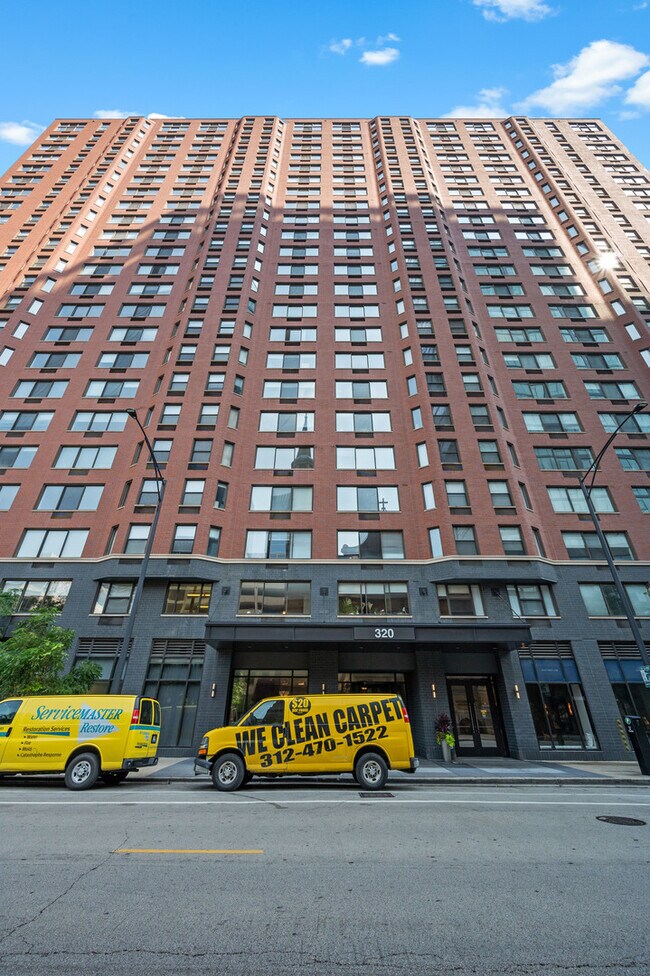 property at 320 W Illinois St