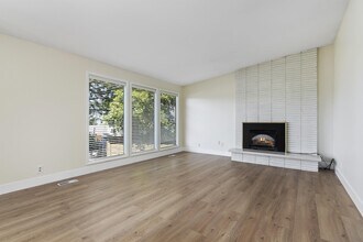 7841 Da Vinci Dr in Cottonwood Heights, UT - Building Photo - Building Photo