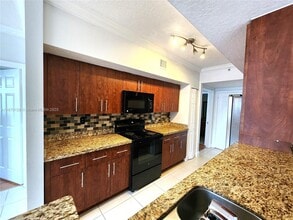 11600 SW 2nd St in Pembroke Pines, FL - Building Photo - Building Photo