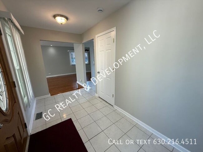 344 Boulder Dr in Glendale Heights, IL - Building Photo - Building Photo