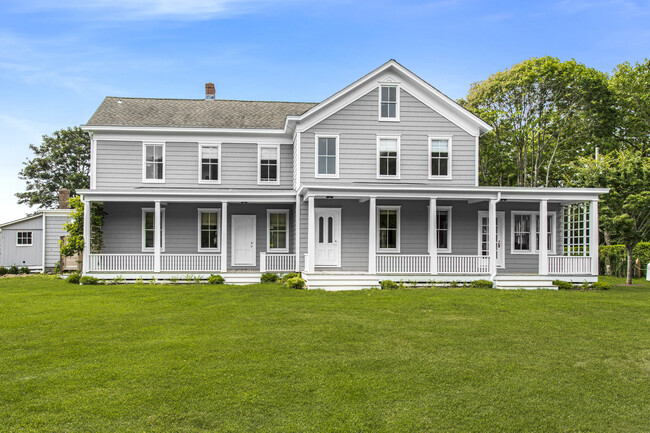 1035 Sagg Main St in Sagaponack, NY - Building Photo - Building Photo