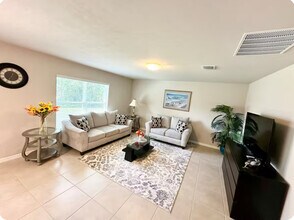 20253 Navajo Ln in Port Charlotte, FL - Building Photo - Building Photo