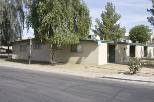 Mariana Apartments in Tempe, AZ - Foto de edificio - Building Photo