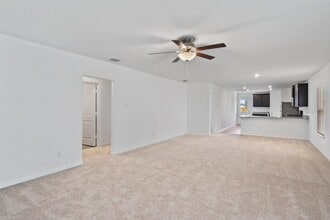 3886 Trail de Paris in New Braunfels, TX - Building Photo - Building Photo