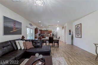 6765 Bristle Falls St in Las Vegas, NV - Building Photo - Building Photo