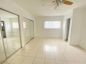 801 Meridian Ave in Miami Beach, FL - Building Photo - Building Photo
