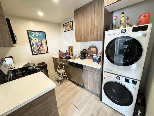 9344 National Blvd, Unit 19 in Los Angeles, CA - Building Photo - Building Photo